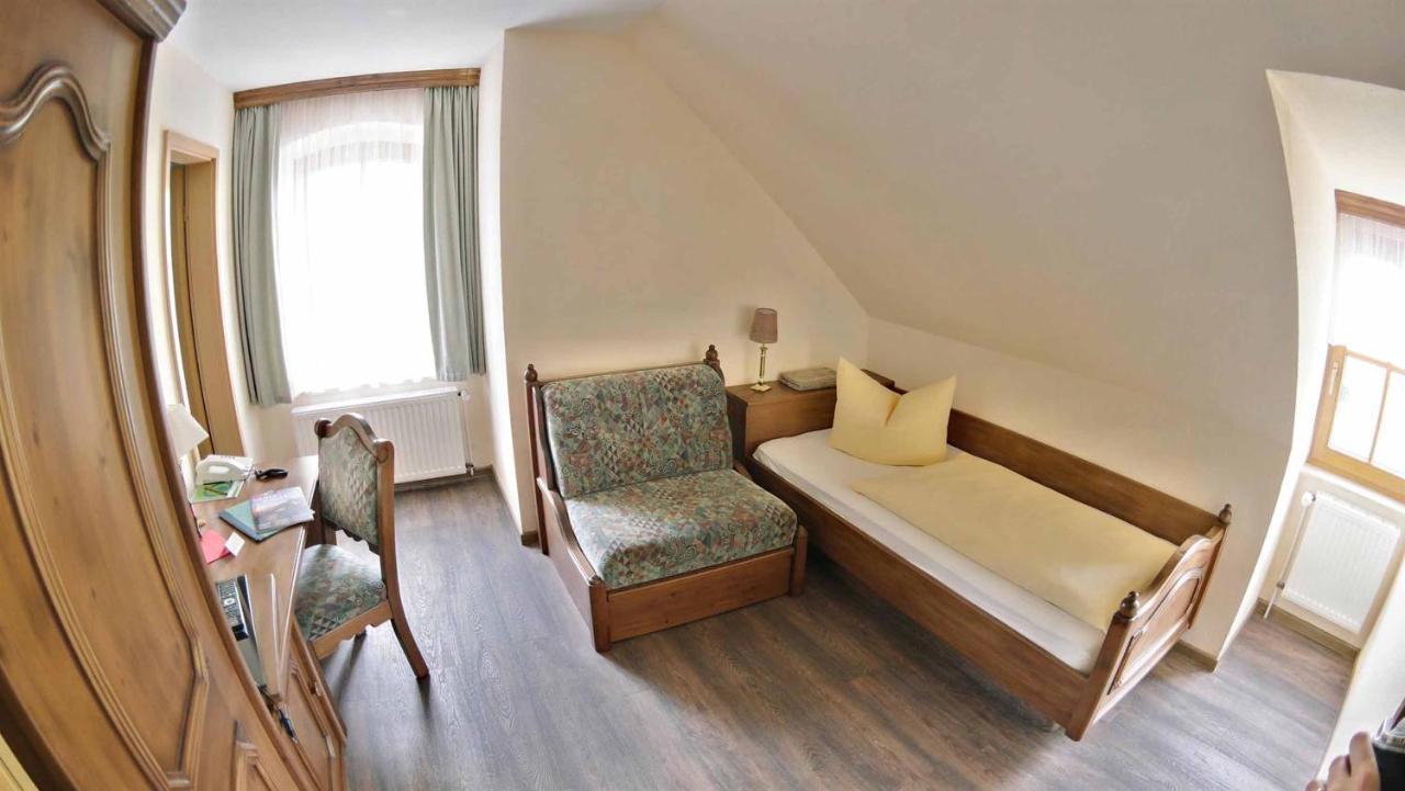 Hotel Und Restaurant Rittergut Kreipitzsch Naumburg  Esterno foto