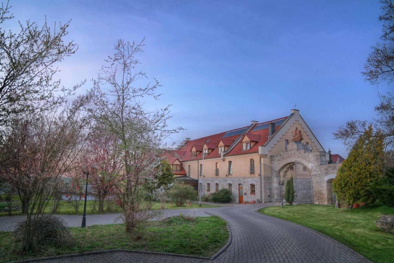 Hotel Und Restaurant Rittergut Kreipitzsch Naumburg  Esterno foto